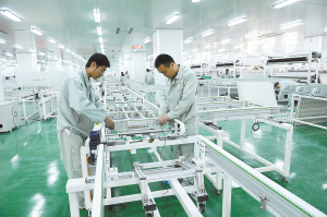 全市新特產業(yè)、服務業(yè)和沿海發(fā)展重點項目推進會現(xiàn)場觀摩活動剪影